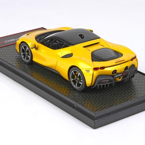 1:43 BBR Ferrari SF90 Stradale Giallo Tristrato yellow/ black roof - Limited 28 pcs.