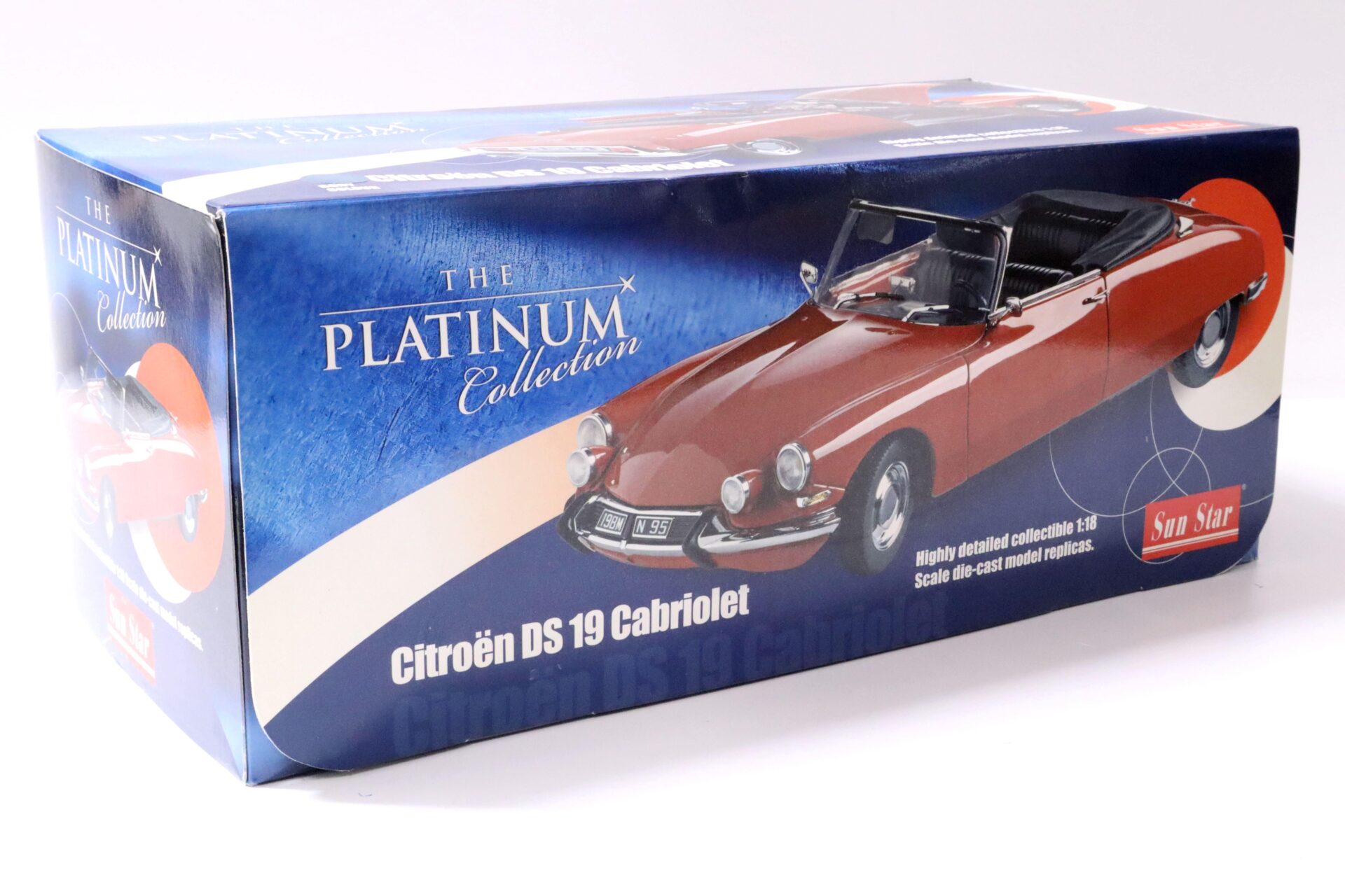 1:18 Sun Star 1961 Citroen DS 19 Cabriolet Pacifique blue