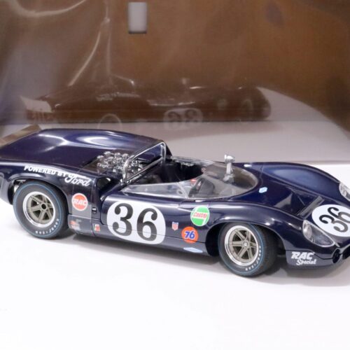 1:18 GMP 1967 Lola T70 Mk.3B Dan Gurney #36 dark blue G1801511