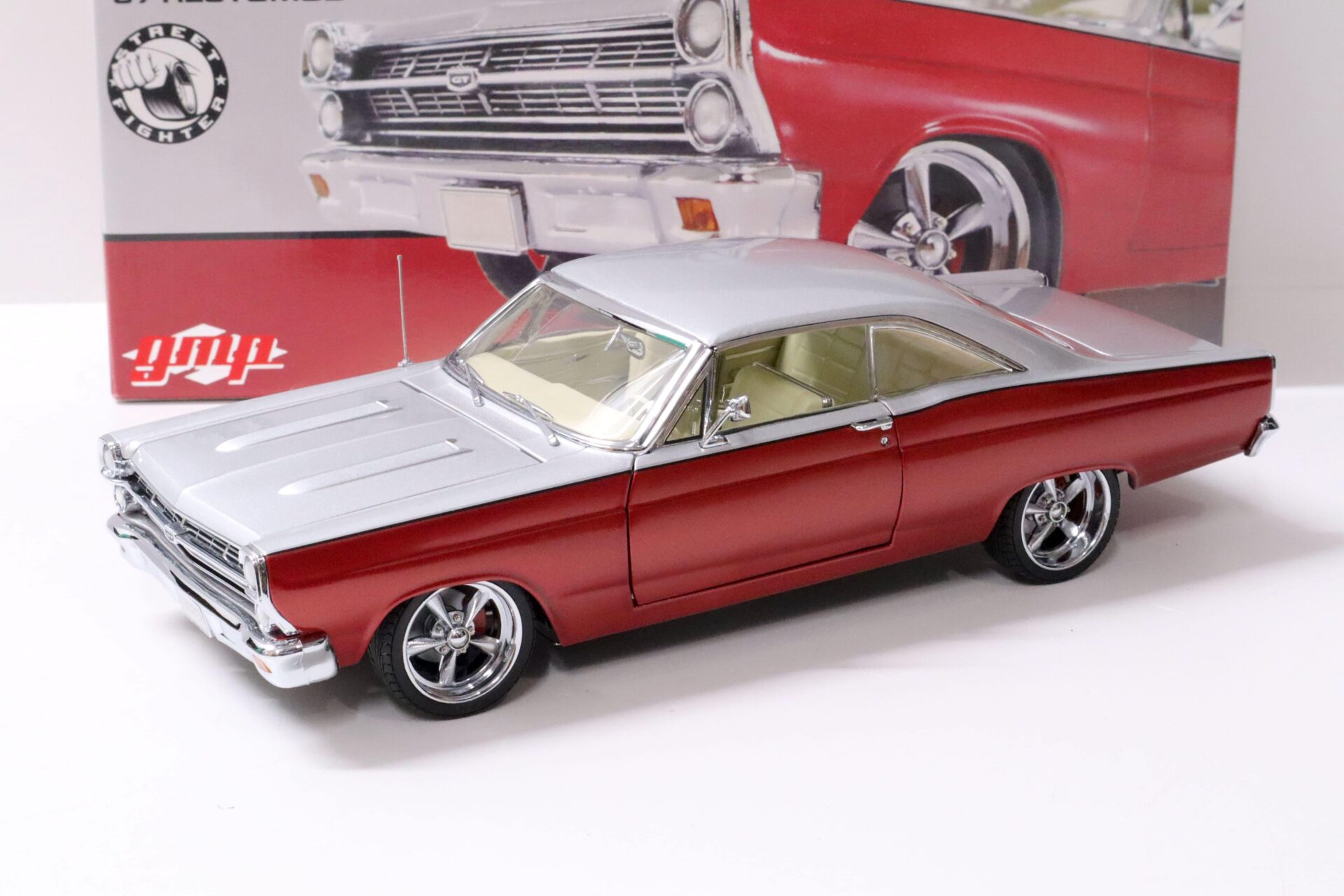 1:18 GMP 1967 Ford Fairlane Restomod Street Fighter red metallic/ silver