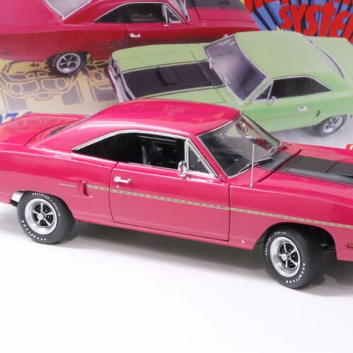 1:18 GMP 1970 Plymouth Road Runner "The Rapid Transit System" purple
