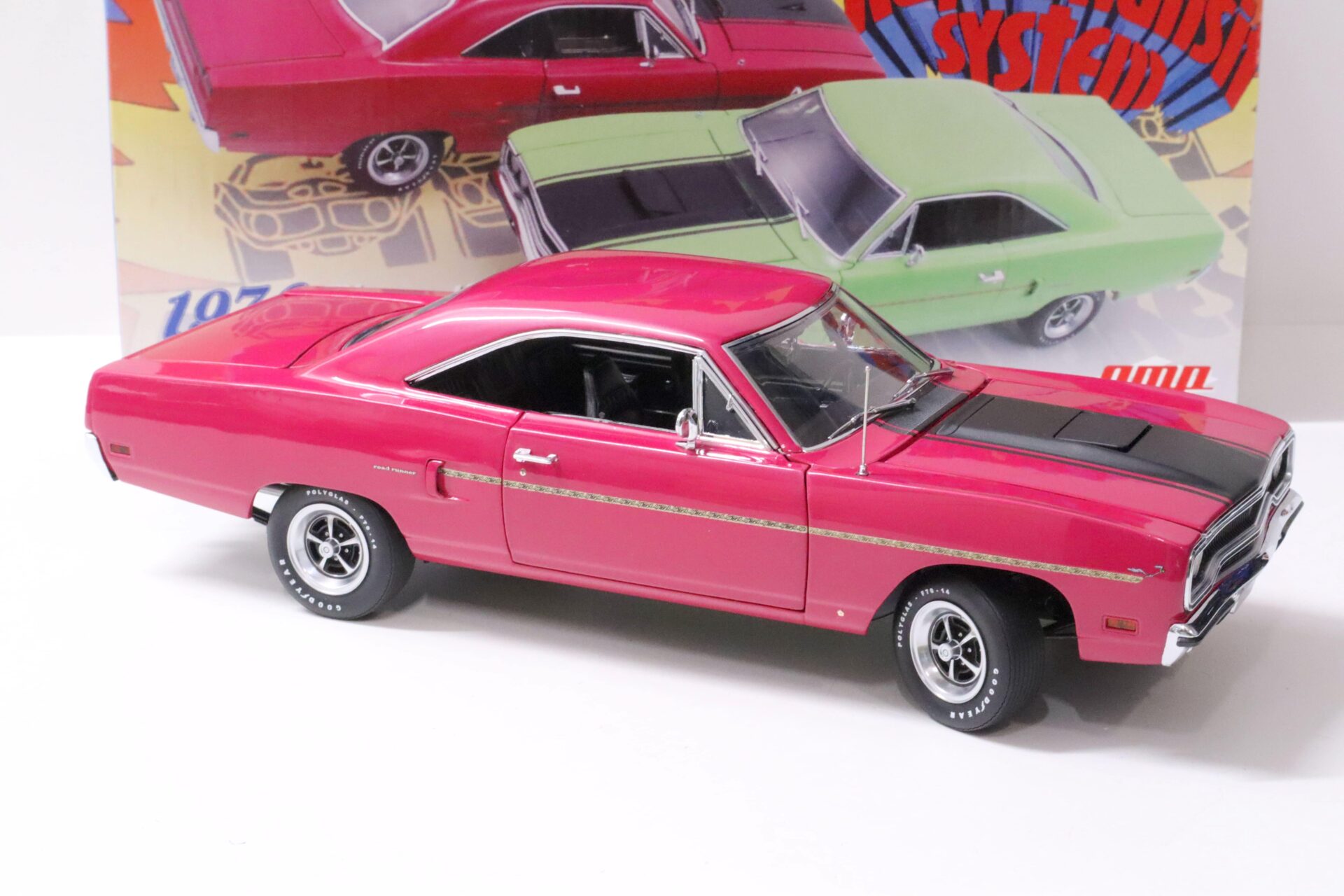 1:18 GMP 1970 Plymouth Road Runner "The Rapid Transit System" purple