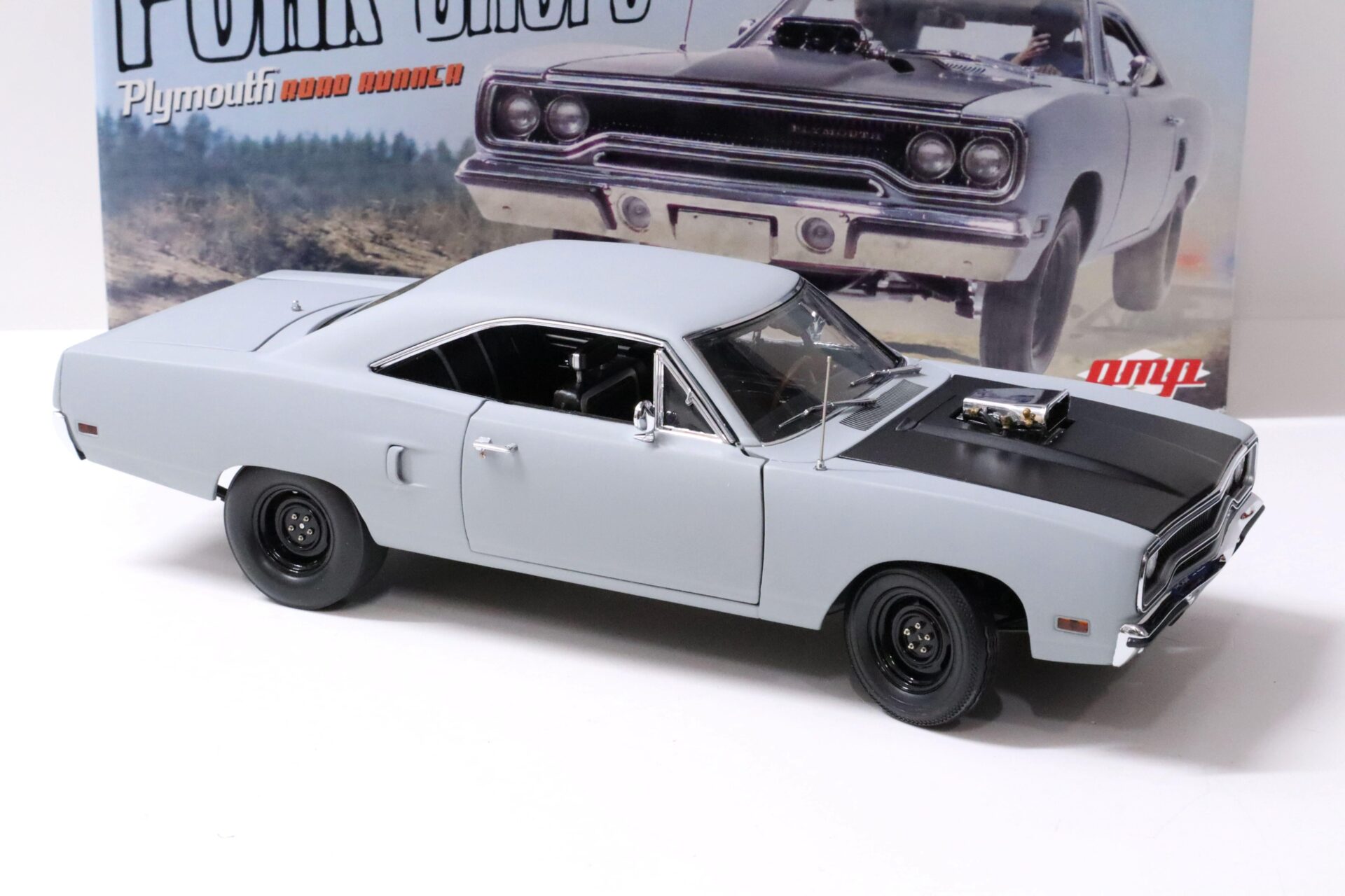 1:18 GMP PORK CHOPS Plymouth Road Runner grey/ black G1803106