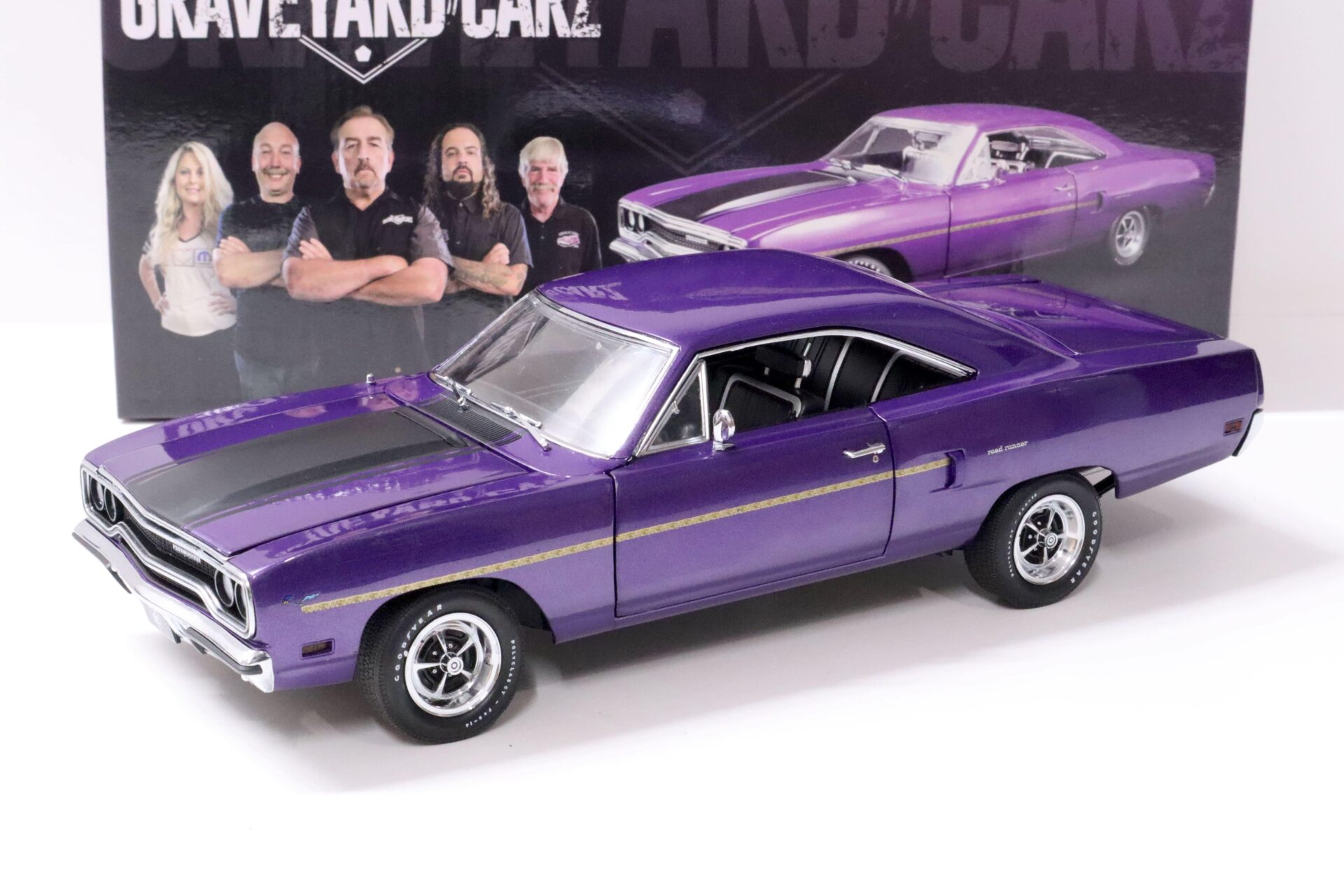 1:18 GMP 1970 Plymouth Road Runner "Graveyard Carz" purple