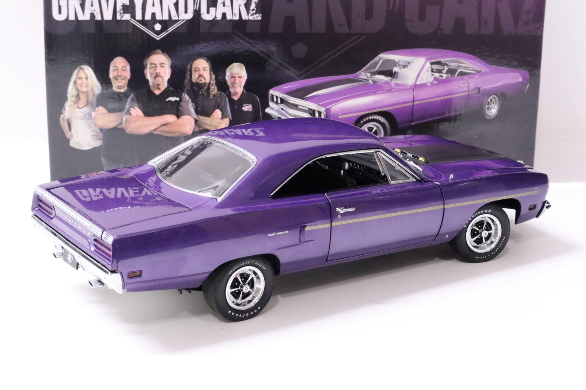 1:18 GMP 1970 Plymouth Road Runner "Graveyard Carz" purple