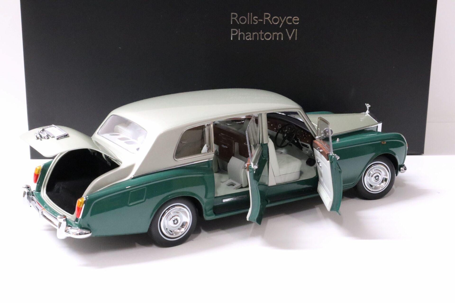 1:18 Kyosho Rolls Royce Phantom VI Limousine green/ silver