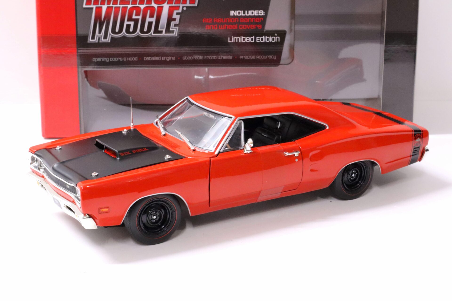 1:18 Auto World 1969 1/2 Dodge Coronet Super Bee MCACN red/ black