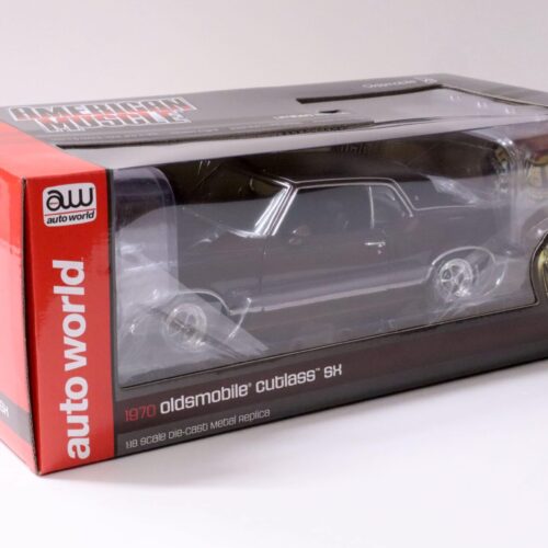 1:18 Auto World 1970 Oldsmobile Cutlass SX "Class of 1970" burgundy dark red