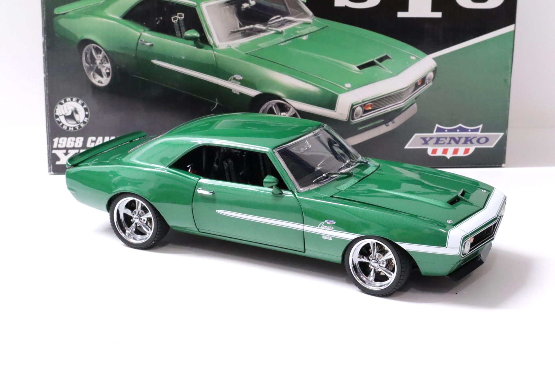 1:18 GMP 1968 Chevrolet Camaro SS YENKO / SC green/ white Street Fighter