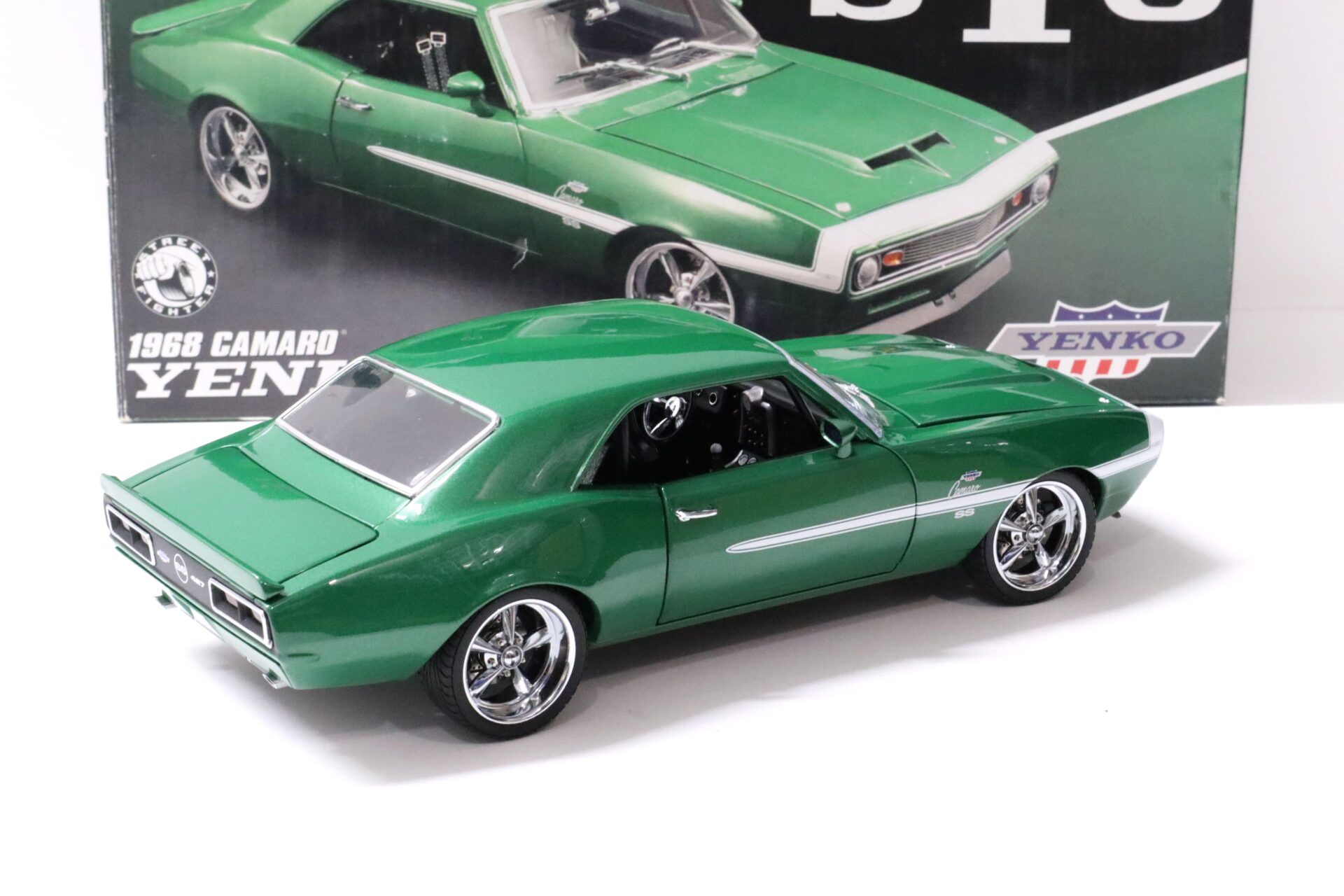 1:18 GMP 1968 Chevrolet Camaro SS YENKO / SC green/ white Street Fighter