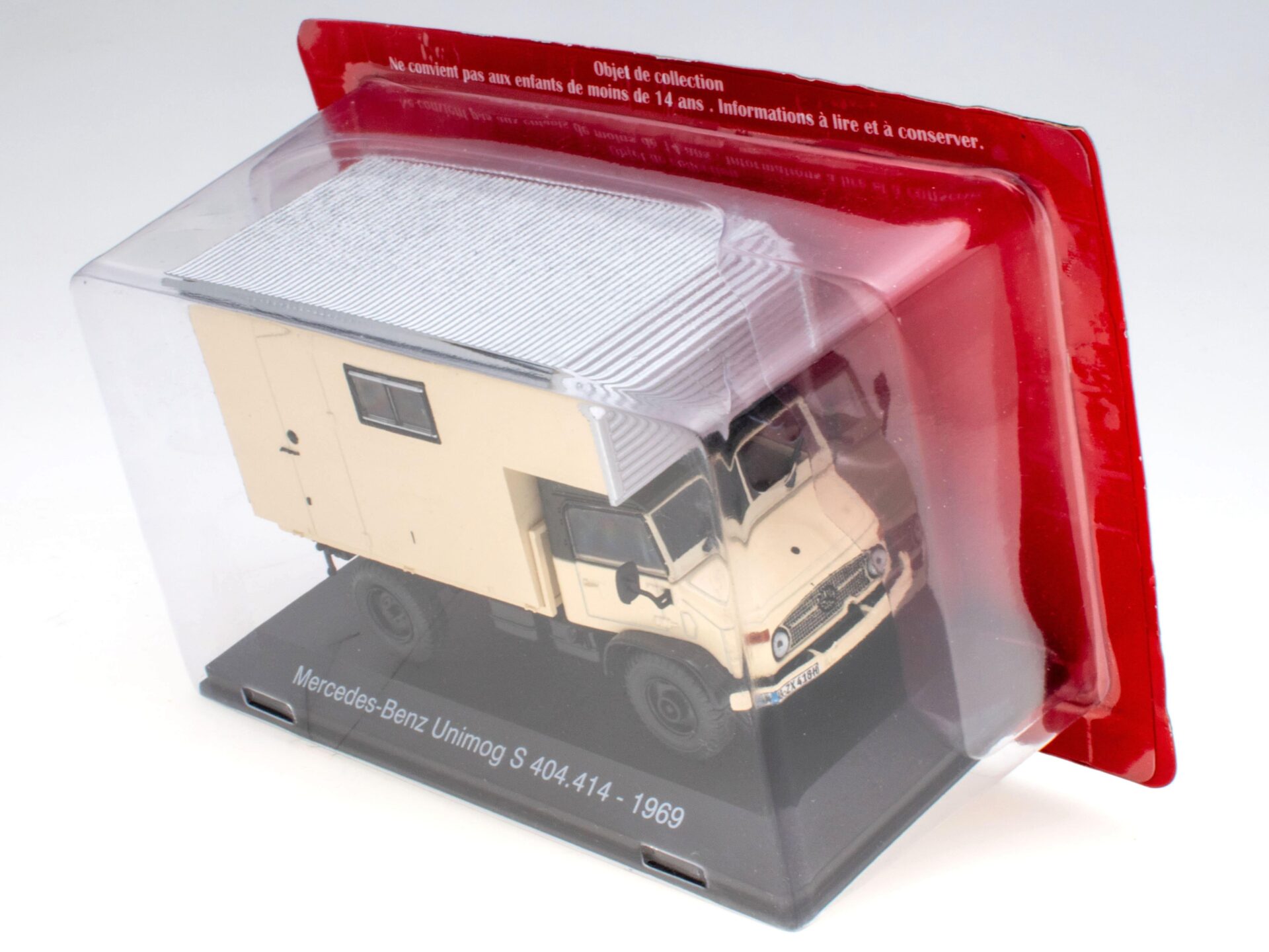 1:43 Hachette IXO Camping Cars Mercedes Unimog S 404.414 Camper beige 1969