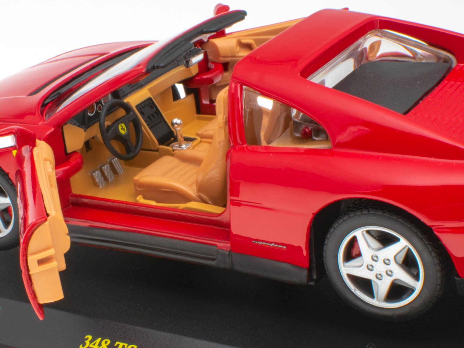 1:24 Hachette Bburago Ferrari Collection Ferrari 348 TS red 1989 with display