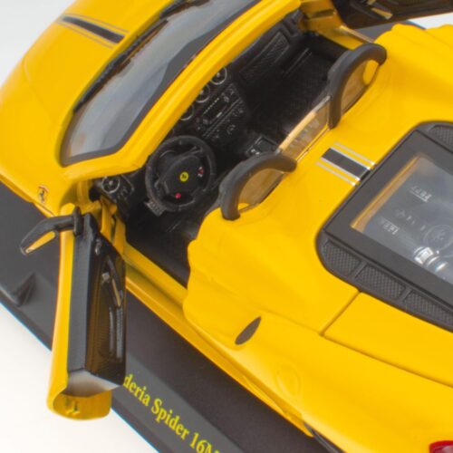 1:24 Hachette Bburago Ferrari Collection Ferrari Scuderia Spider 16M yellow 2008 with display