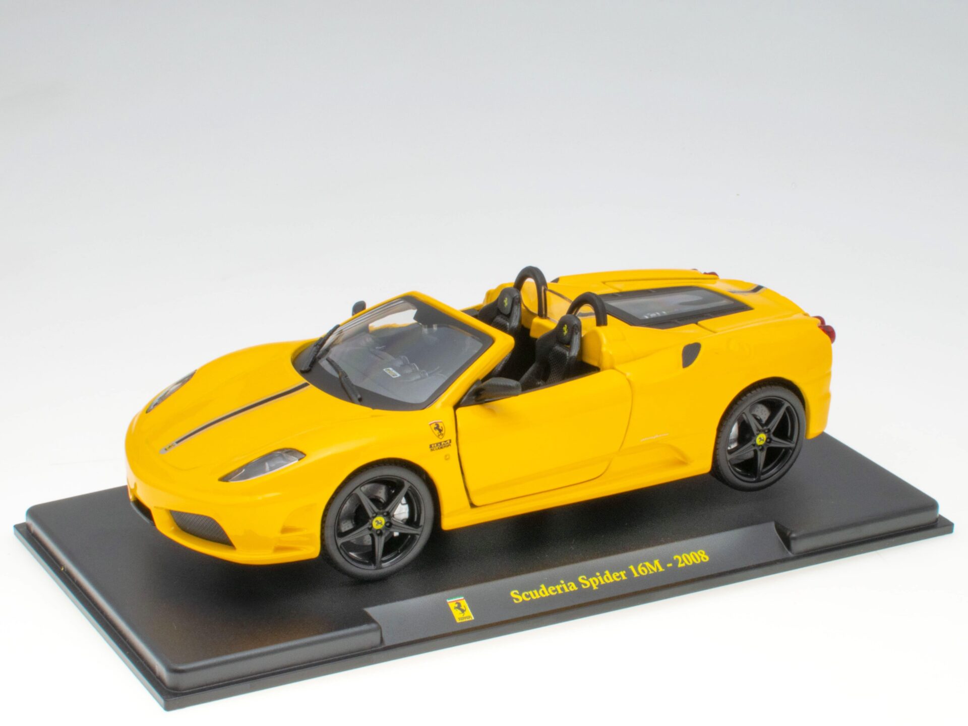 ID 63163 orig 1.jpg 1:24 Hachette Bburago Ferrari Collection Ferrari Scuderia Spider 16M yellow 2008 with display
