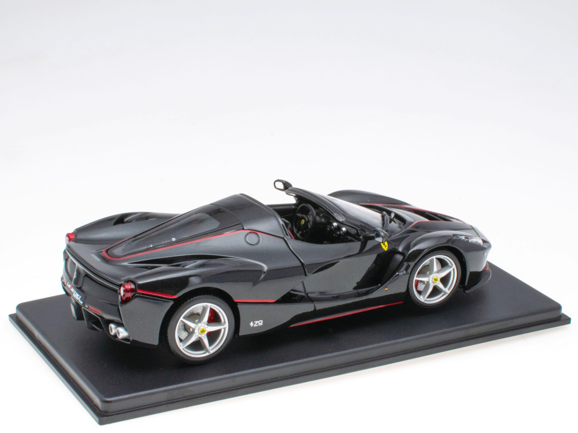 1:24 Hachette Bburago Ferrari Collection Ferrari LaFerrari Aperta black 2016 with display