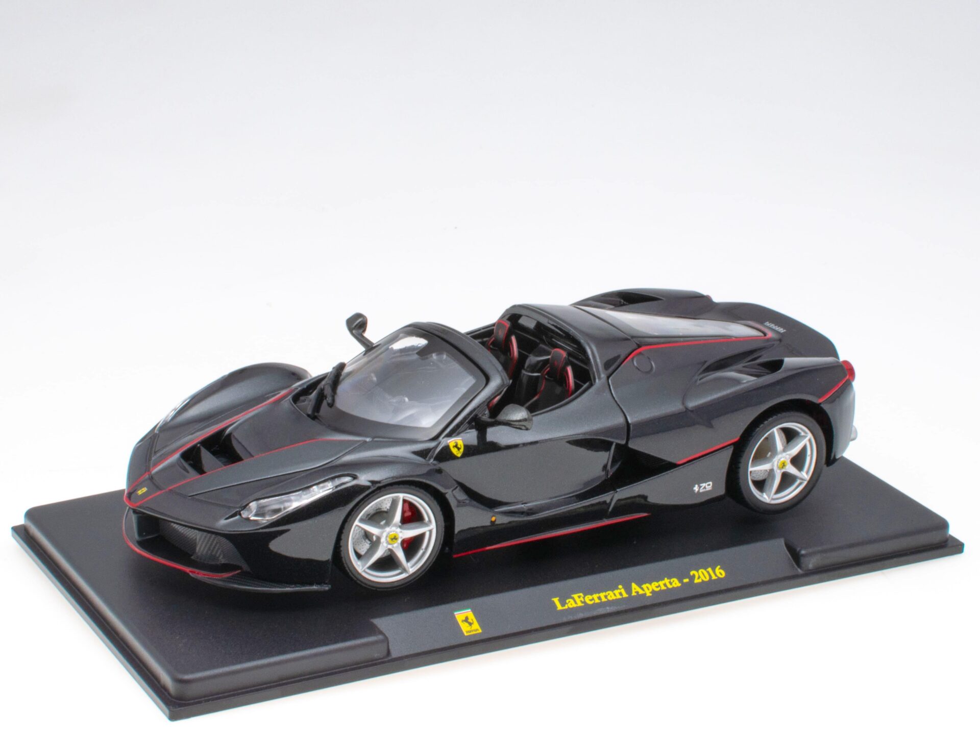 1:24 Hachette Bburago Ferrari Collection Ferrari LaFerrari Aperta black 2016 with display