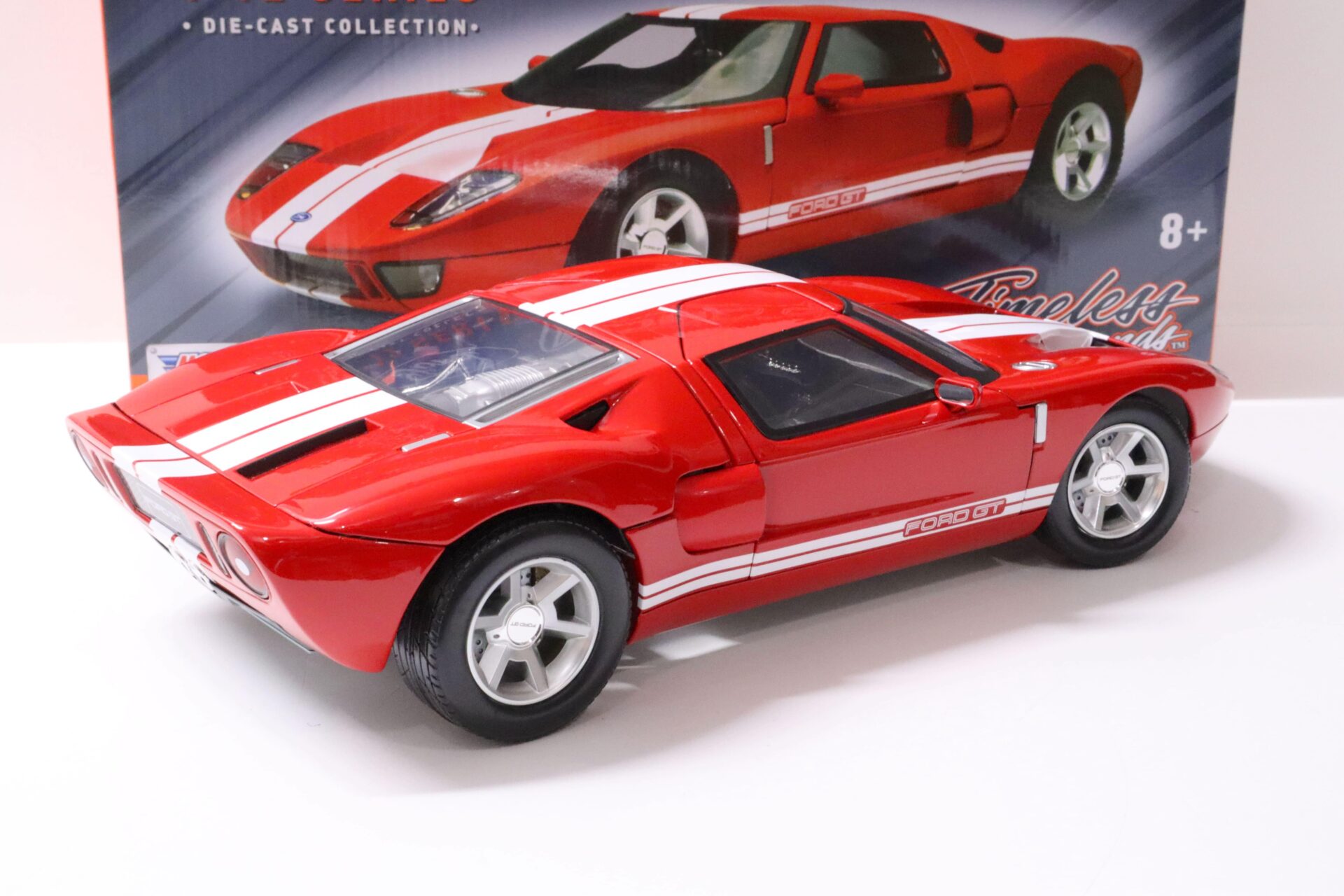 1:12 Motor Max 2004 Ford GT Concept red/ white stripes