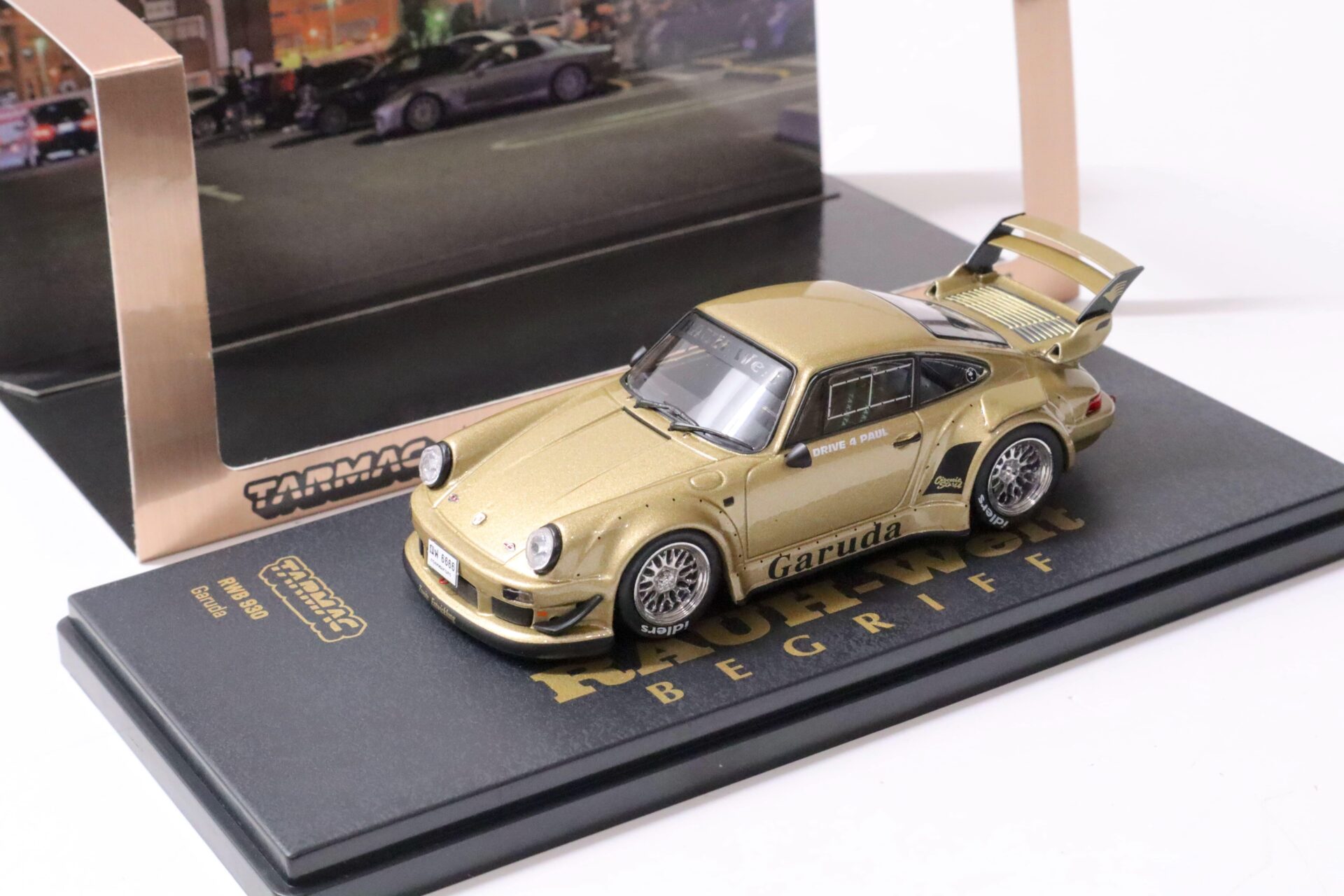 ID 63415 orig.jpg 1:43 Tarmac Porsche 911 930 RWB RAUH-WELT Garuda gold metallic HOBBY43
