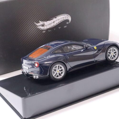 1:43 Hot Wheels Elite Ferrari F12 Berlinetta 2012 blue Pozzi/ dark blue