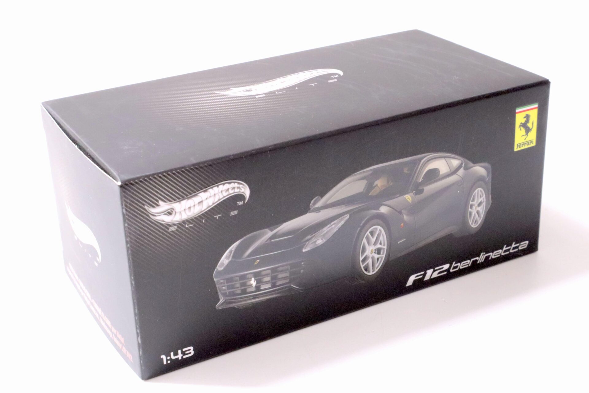 1:43 Hot Wheels Elite Ferrari F12 Berlinetta 2012 blue Pozzi/ dark blue
