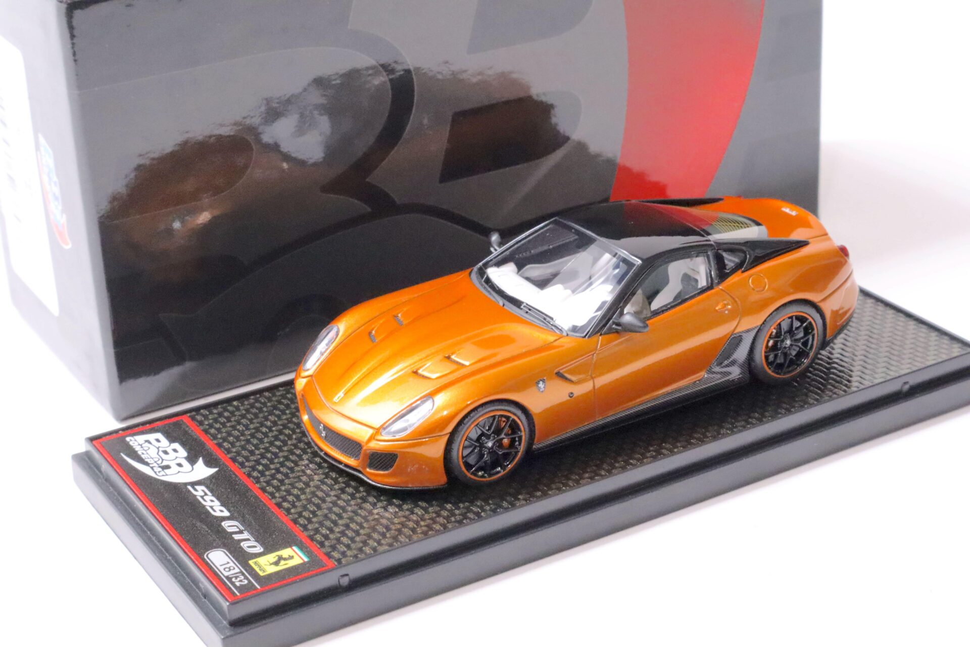 1:43 BBR Ferrari 599 GTO Metallic bronze/ Carbon - Limited 32 pcs.