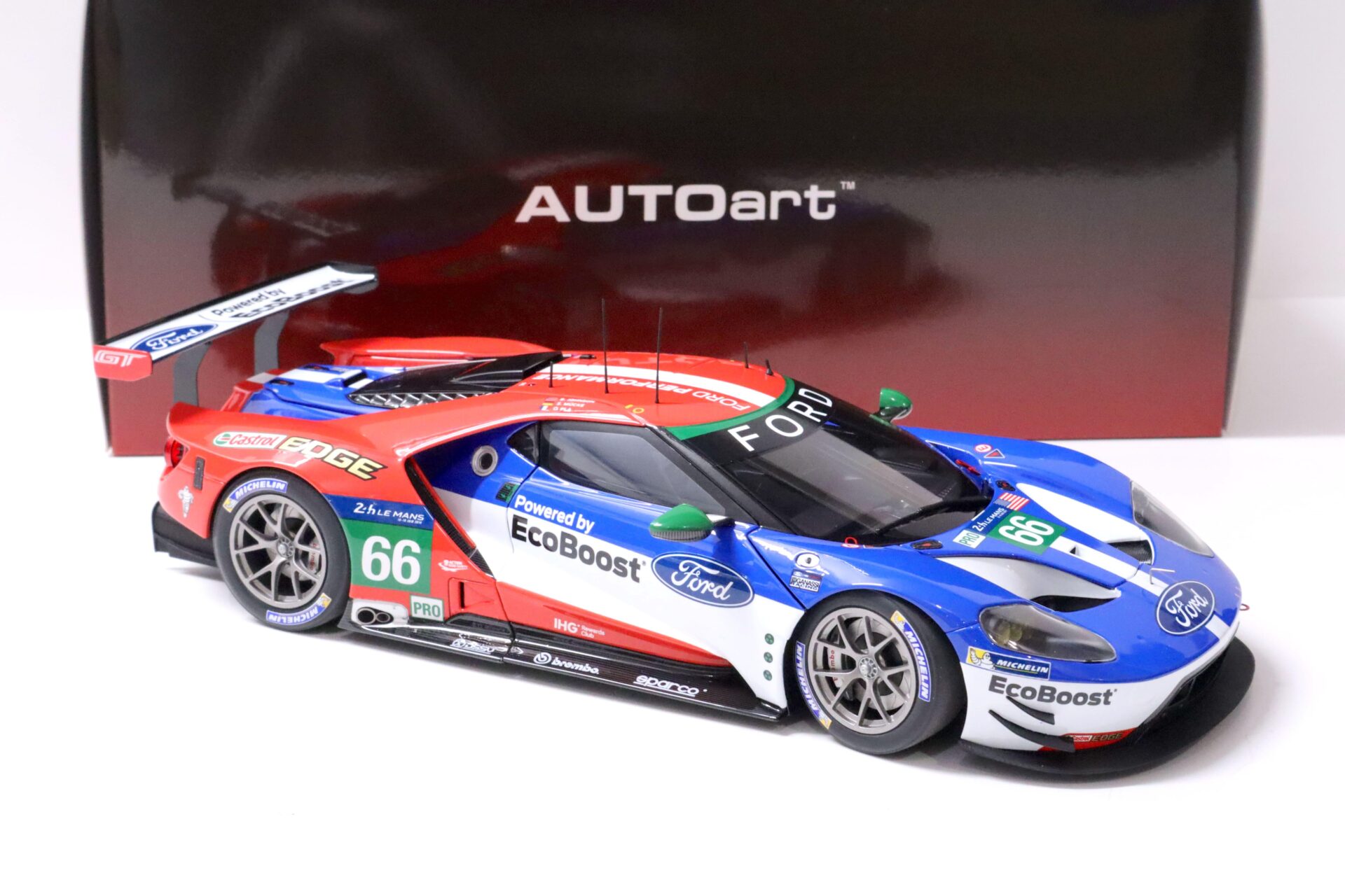 1:18 AUTOart Ford GT Le Mans LM 2016 B.Johnson/S.Mucke/O.Pla #66