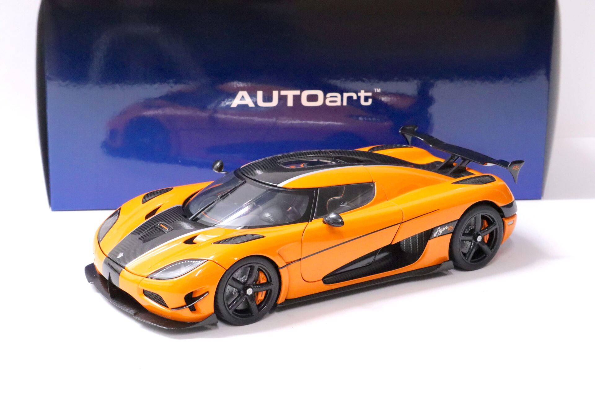 1:18 AUTOart Koenigsegg Agera RS Cone orange/ black accents 79023