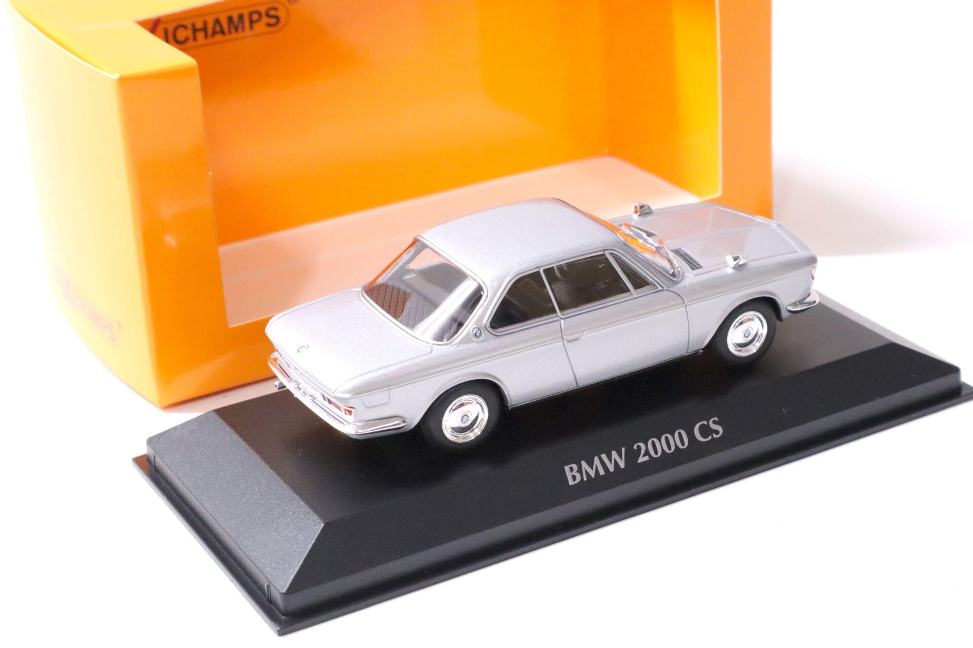 1:43 Minichamps BMW 2000 CS Coupe 1967 silver