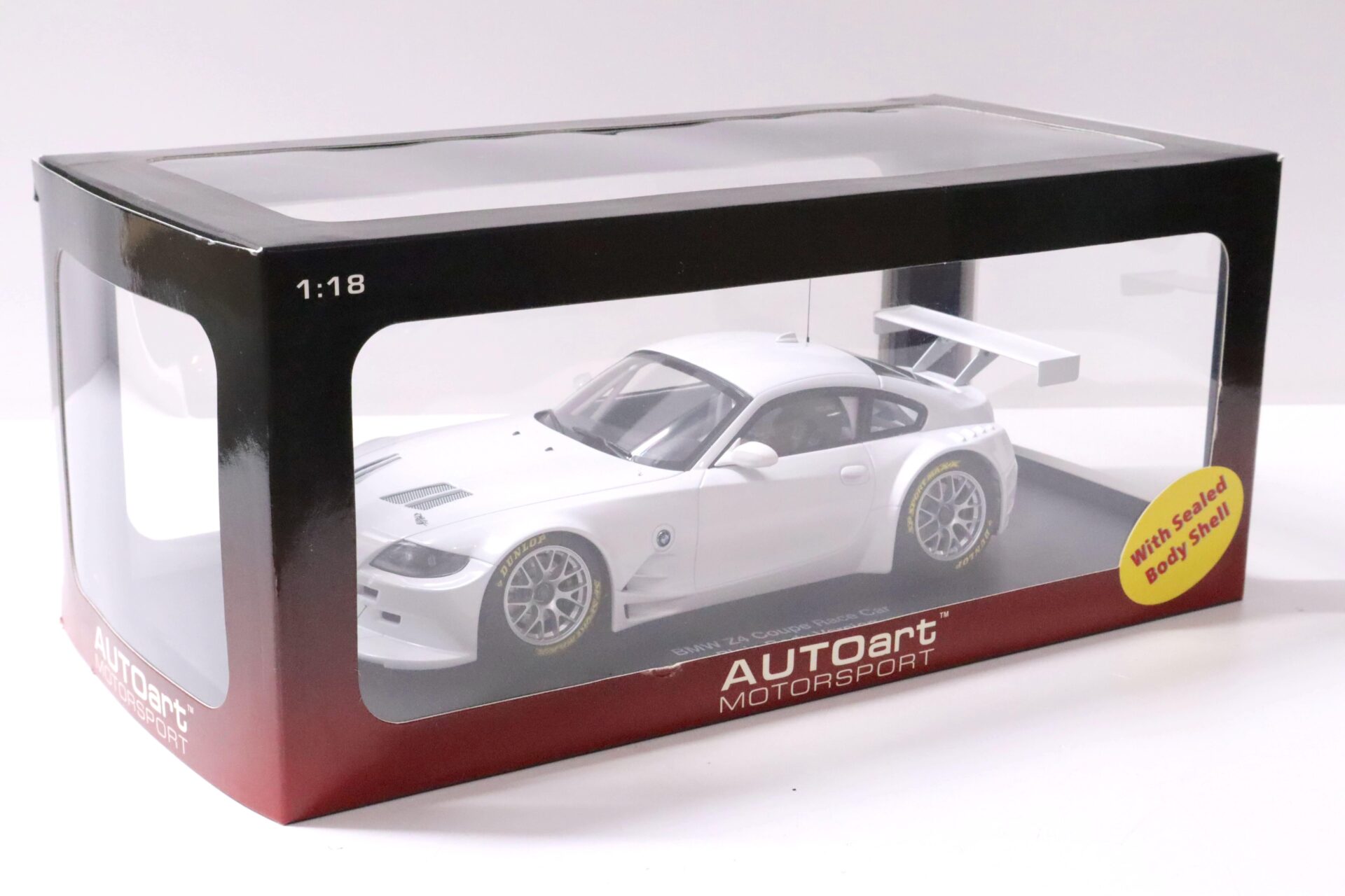 1:18 AUTOart BMW Z4 Coupe Race Car Plain Body Version white