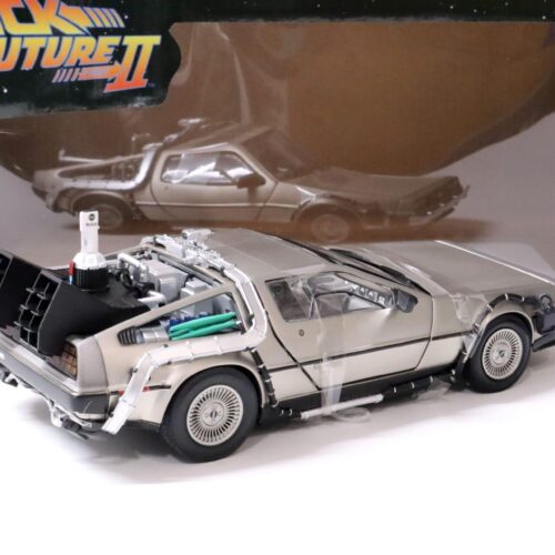 1:18 Sun Star 1983 Delorean DMC-12 Time Machine Back to the Future 2
