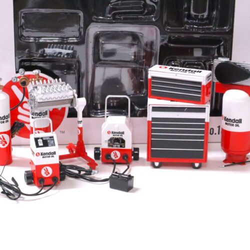 1:18 GMP KENDALL MOTOR OIL SHOP Tool Set #1 Diorama Zubehör red/ white 18962