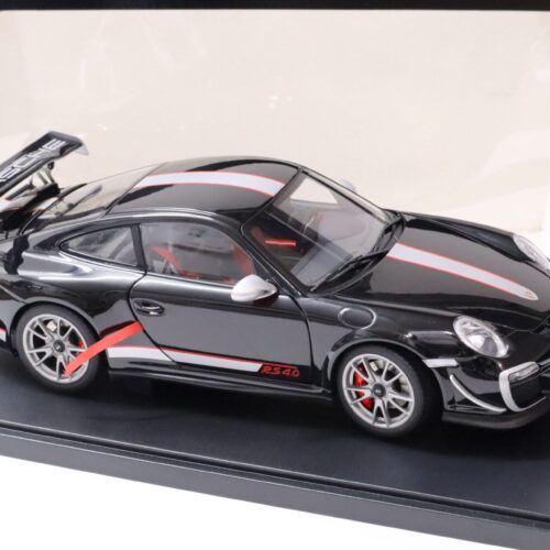 1:18 AUTOart Porsche 911 (997) GT3 RS 4.0 Gloss black/ silver stripe 78146
