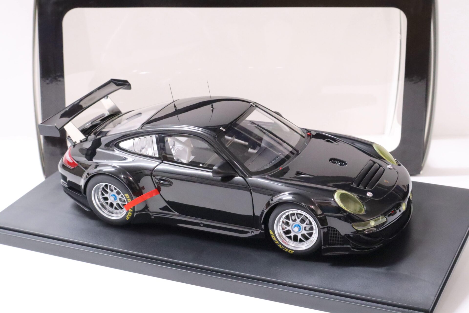 1:18 AUTOart Porsche 911 (997) GT3 RSR Plain Body Version black 2010