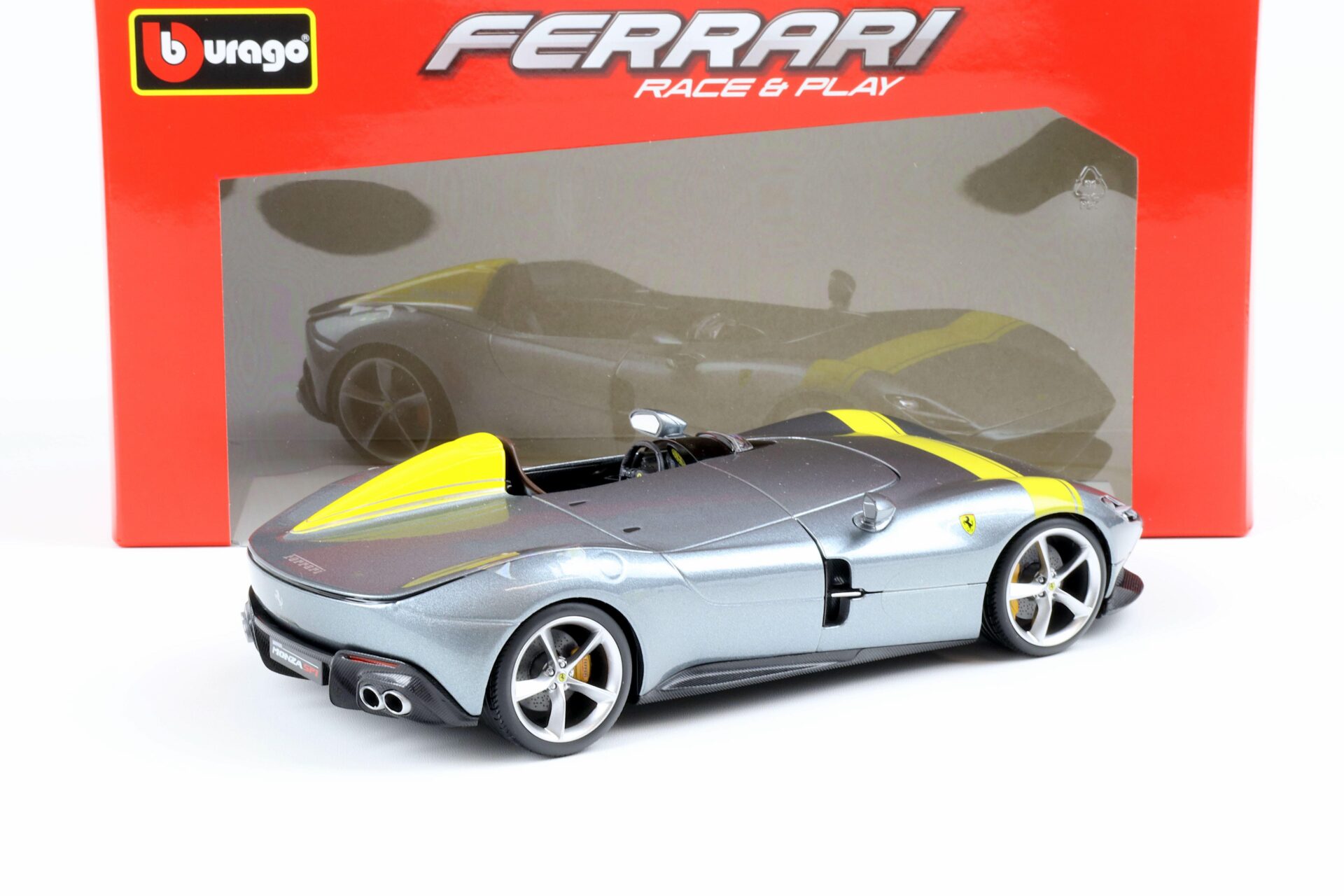 1:18 Bburago R&P Ferrari Monza SP1 grey metallic/ yellow 2019