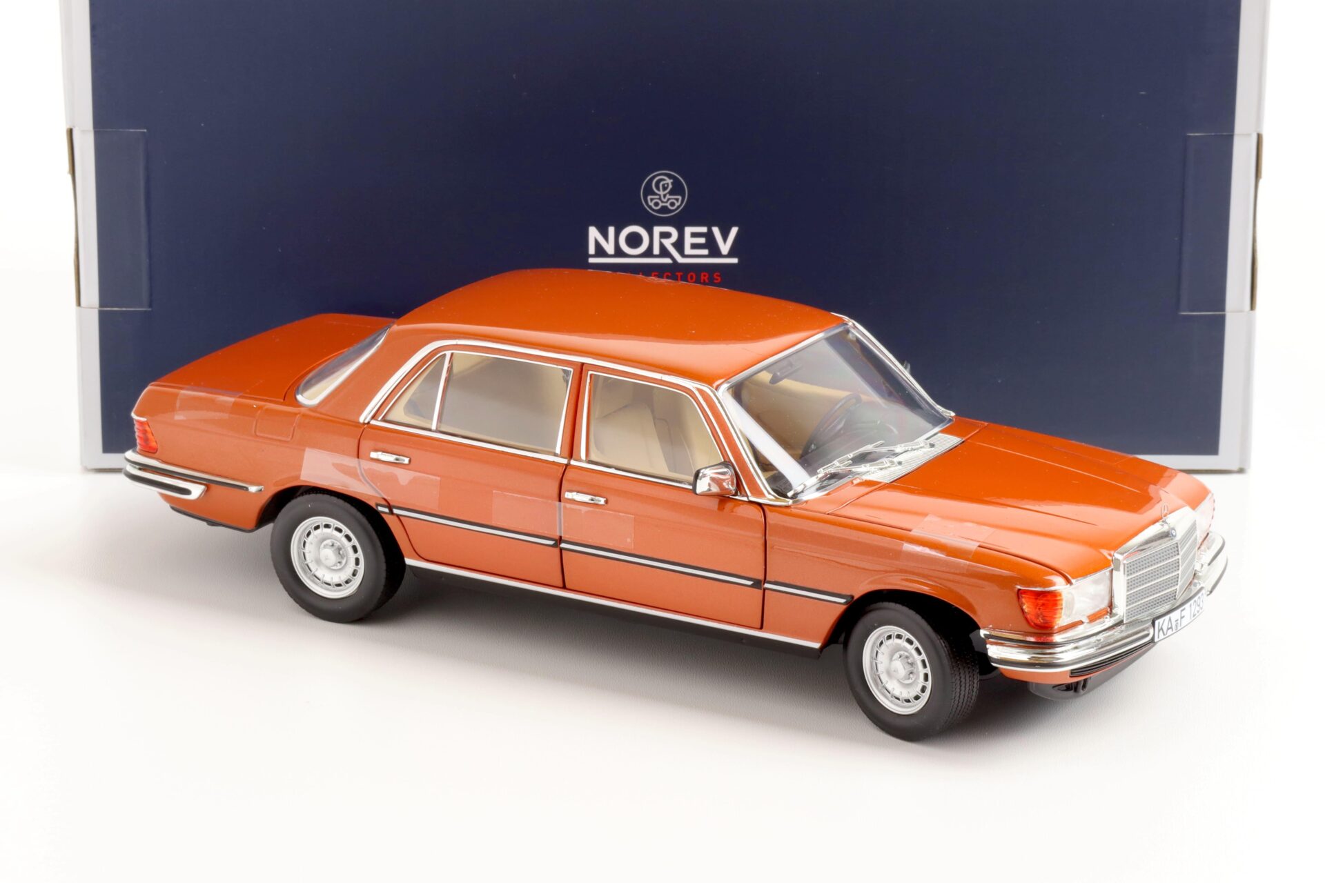 1:18 Norev Mercedes 450 SEL 6.9 Limousine 1976 inca orange