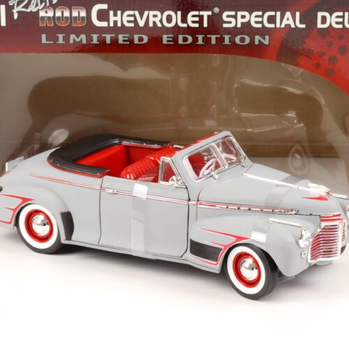 1:18 Welly 1941 Retro Rod Chevrolet Special Deluxe Convertible grey/ red