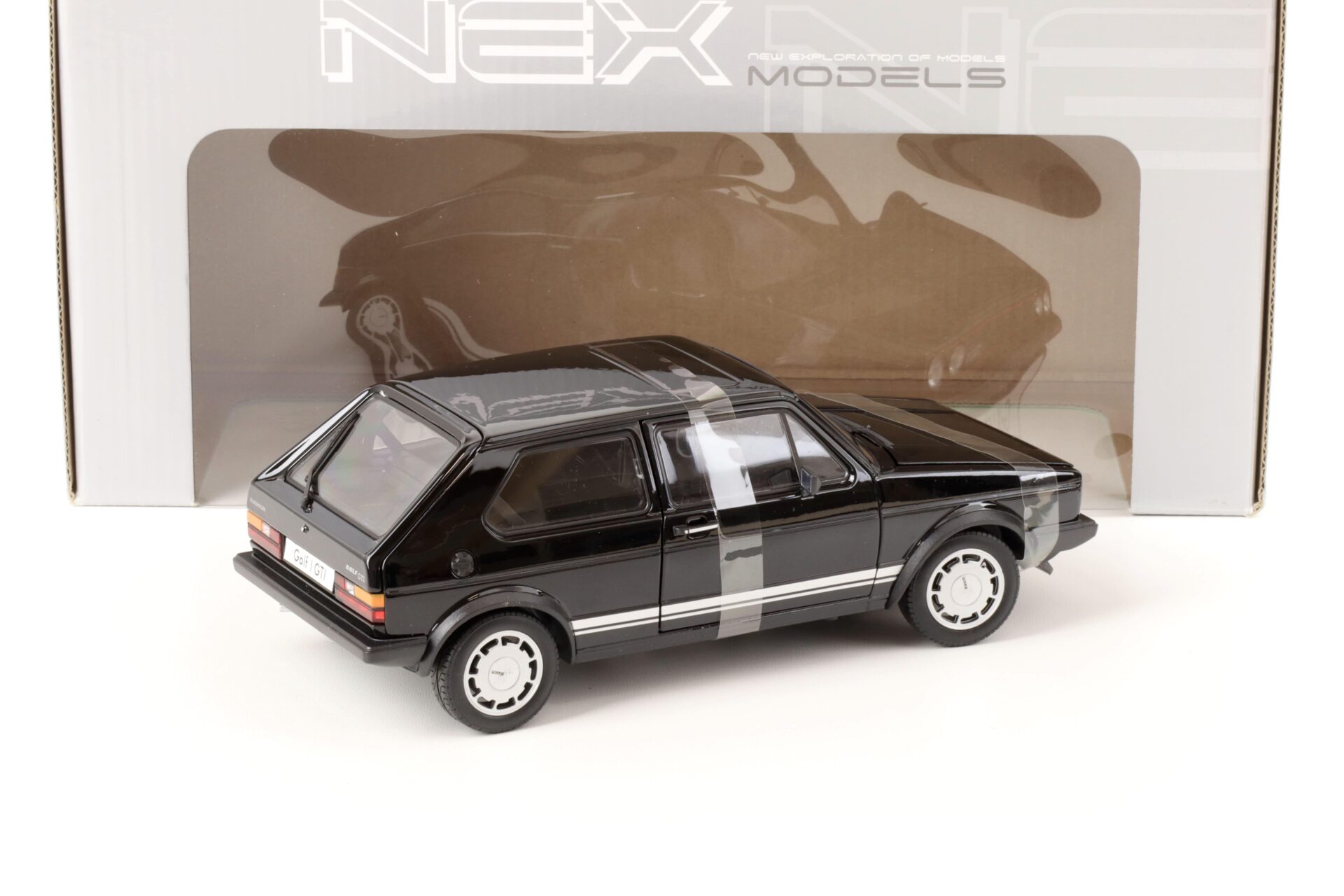 1:18 Welly NEX Volkswagen VW Golf 1 GTI Pirelli black