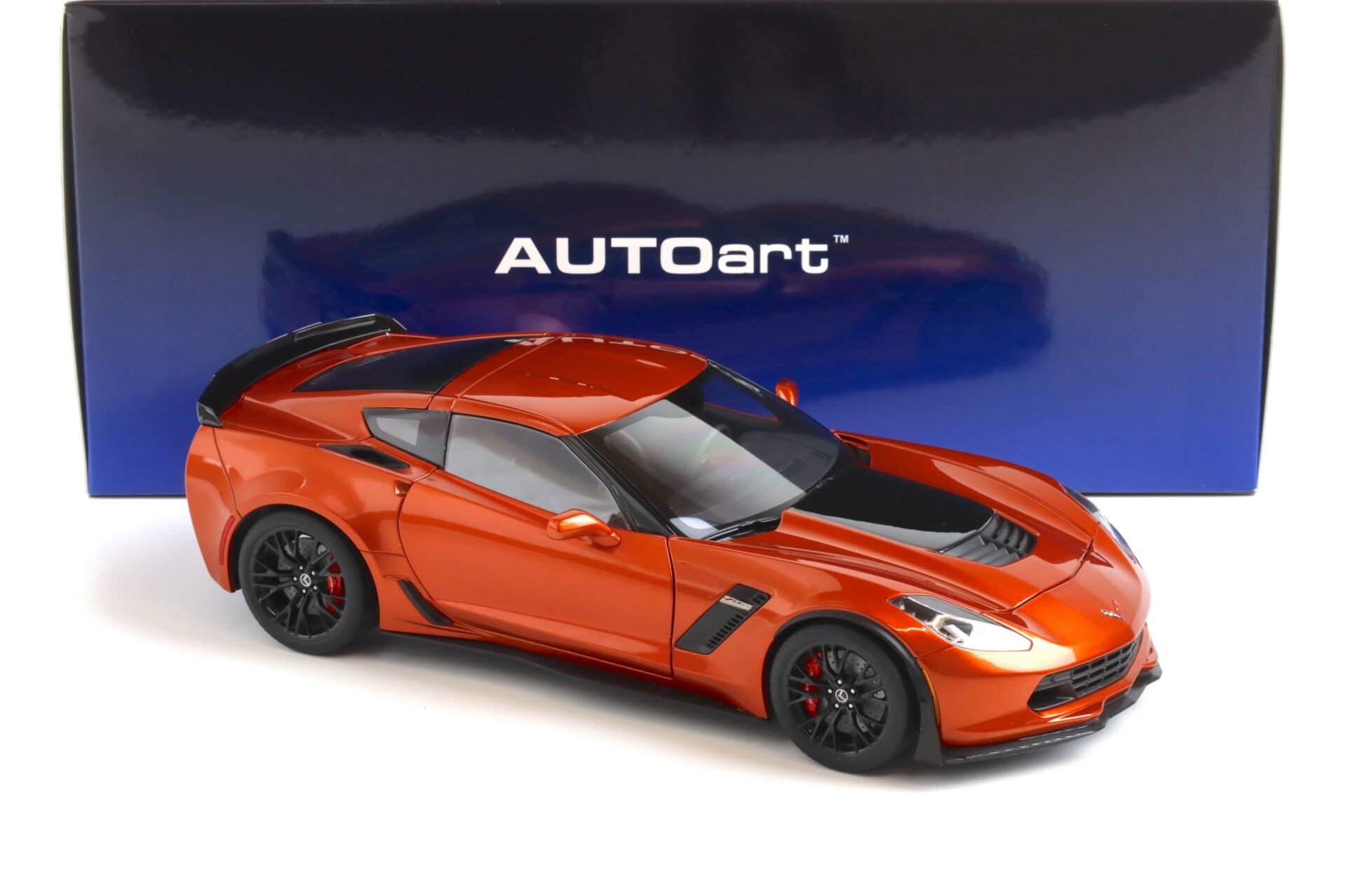 1:18 AUTOart Chevrolet Corvette C7 Z06 Daytona Sunrise orange 2015