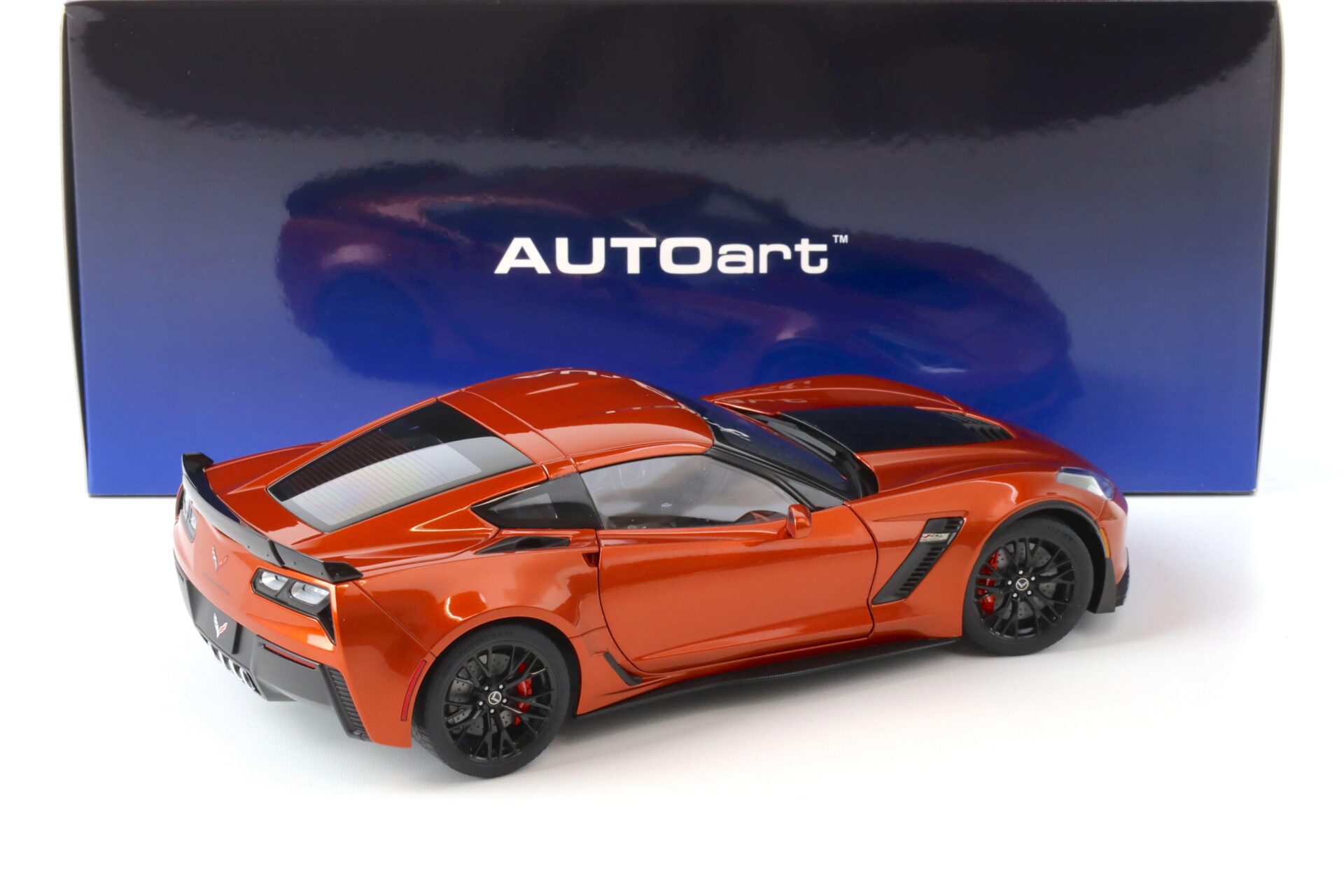 1:18 AUTOart Chevrolet Corvette C7 Z06 Daytona Sunrise orange 2015