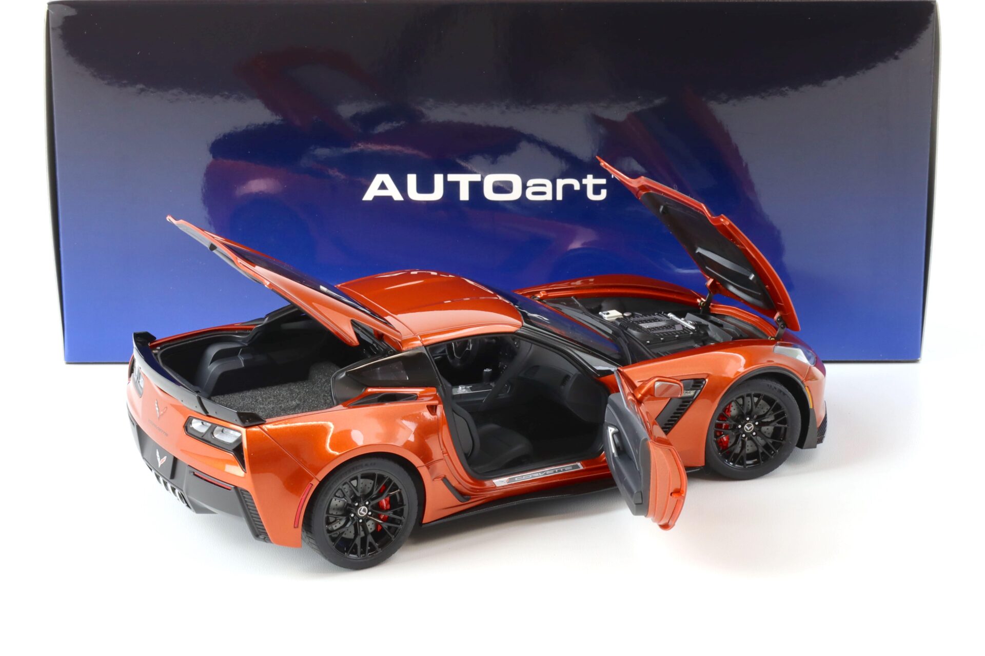 1:18 AUTOart Chevrolet Corvette C7 Z06 Daytona Sunrise orange 2015