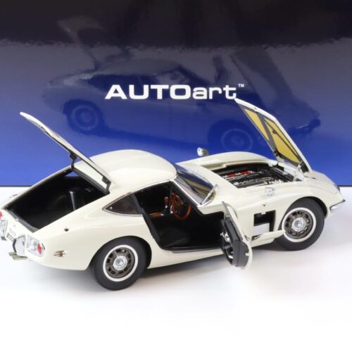 1:18 AUTOart 1965 Toyota 2000GT Coupe white 78753 - Image 4