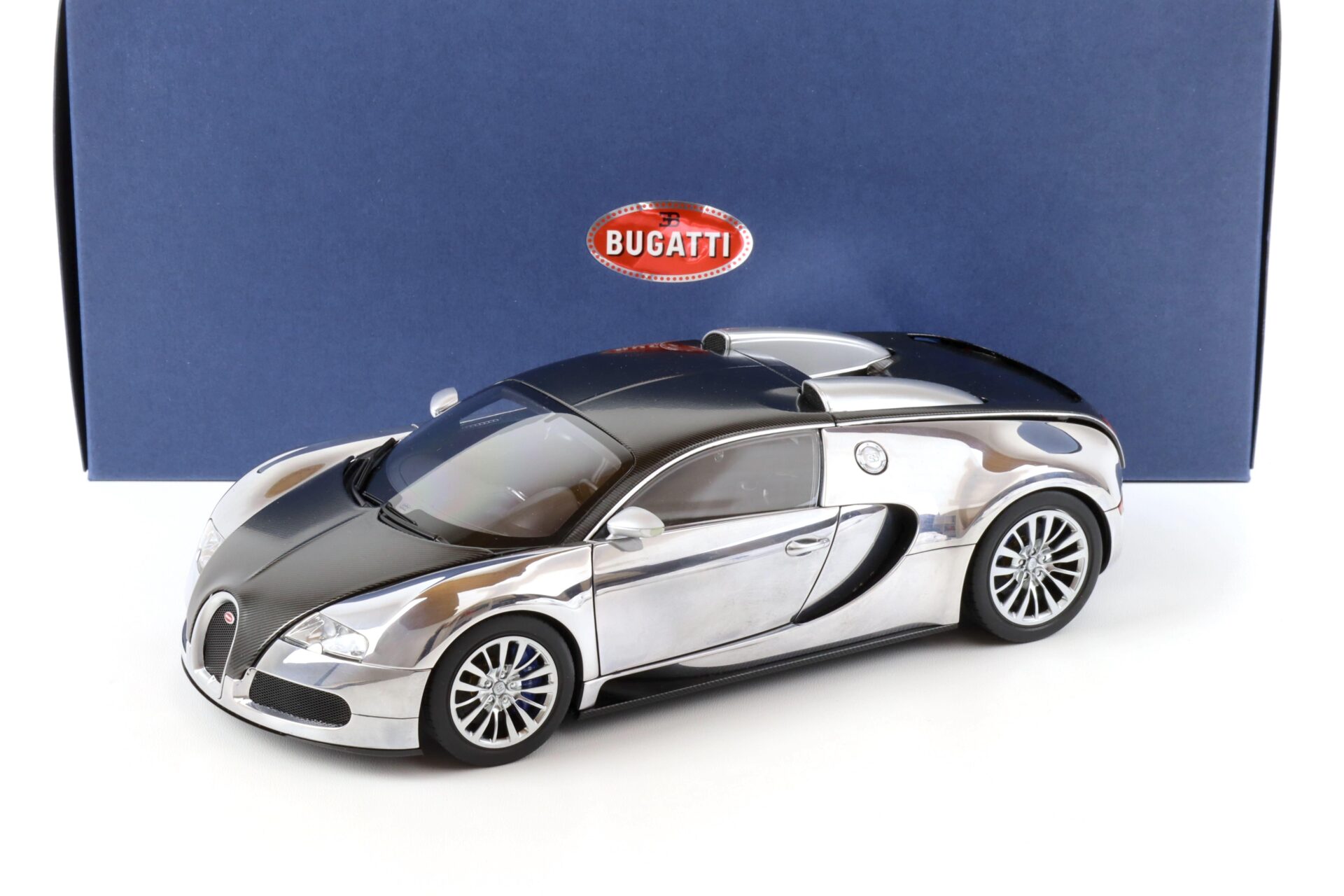 BUGATTI EB VEYRON PUR SANG aluminium 1/18 AUTOart 70966