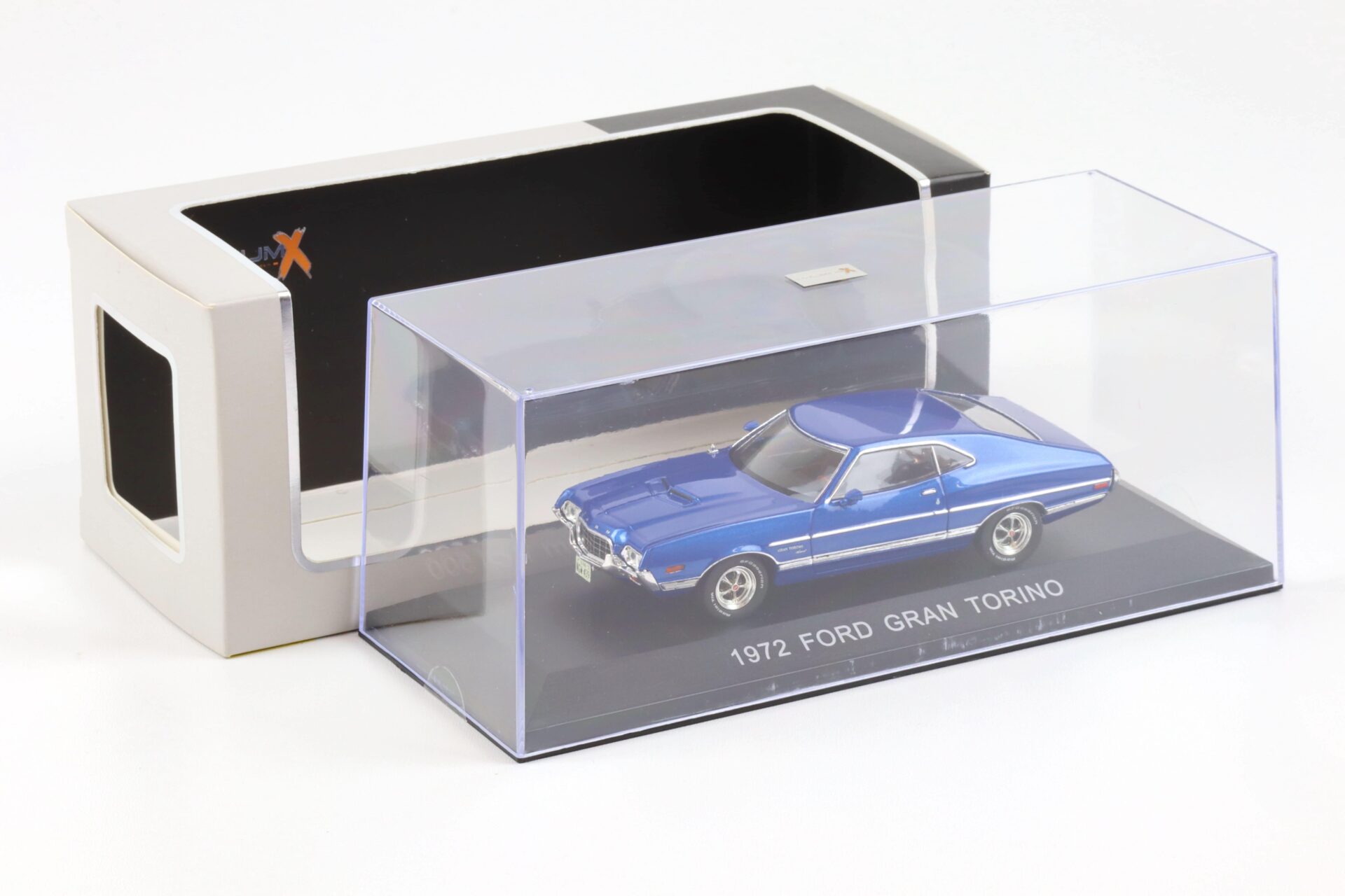 ID 64428 orig.jpg (A4A41) 1:43 PremiumX 1972 Ford Gran Torino metallic blue