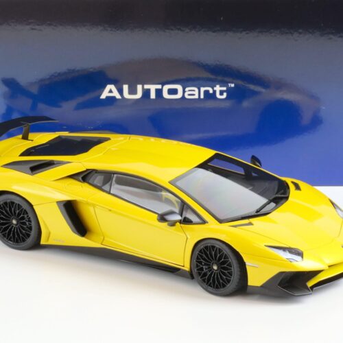 1:18 AUTOart Lamborghini Aventador LP750-4 SV New Giallo Orion/ pearl yellow