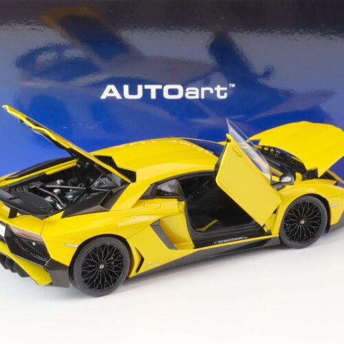 1:18 AUTOart Lamborghini Aventador LP750-4 SV New Giallo Orion/ pearl yellow