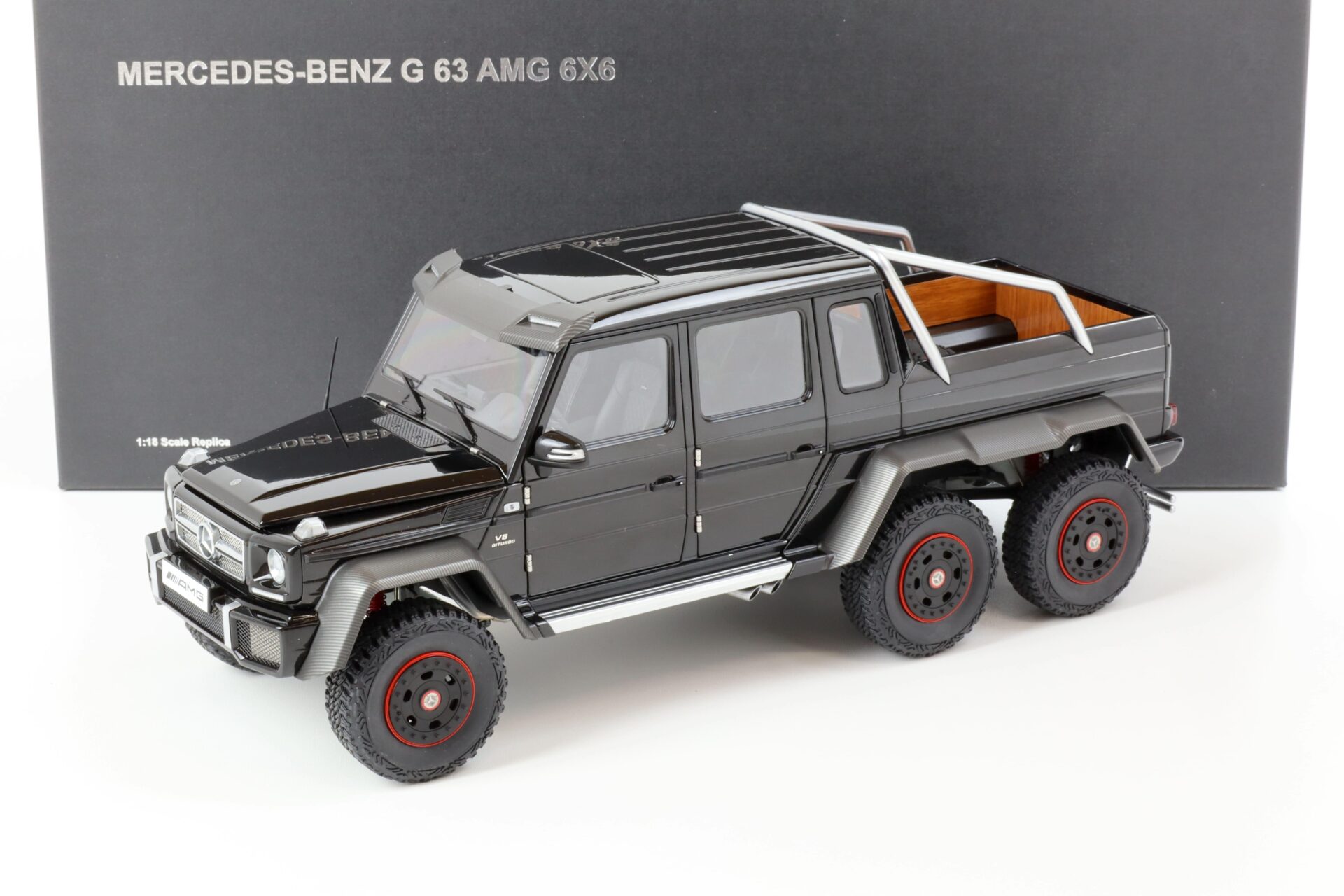 1:18 AUTOart Mercedes G63 AMG 6x6 Gloss black 76306