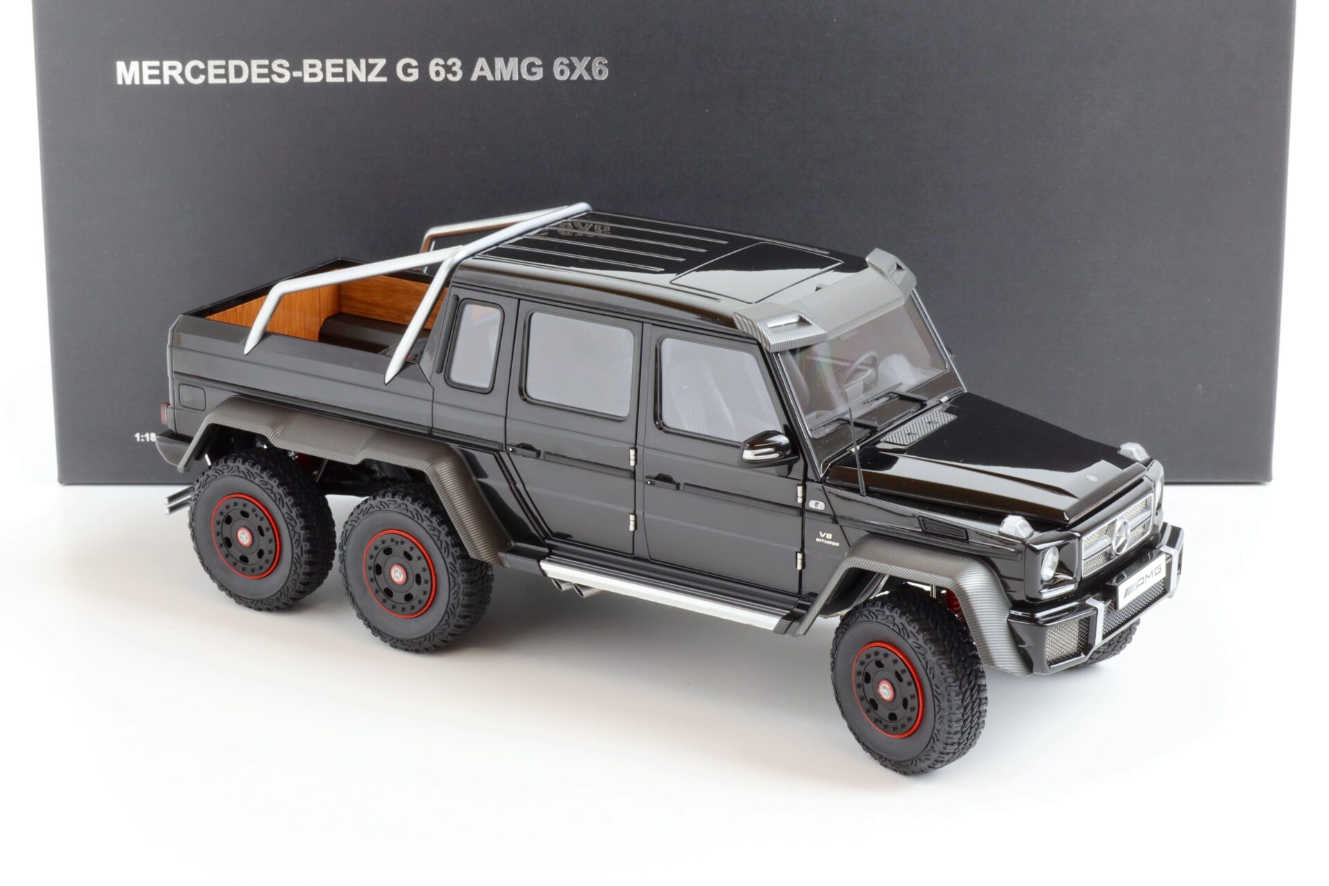 1:18 AUTOart Mercedes G63 AMG 6x6 Gloss black 76306