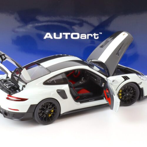 1:18 AUTOart Porsche 911 (991.2) GT2 RS 2017 Weissach Package white/ Magnesium alloy wheels