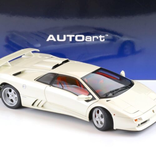 1:18 AUTOart Lamborghini Diablo SE30 JOTA 1995 balloon white/ pearl white - Image 2