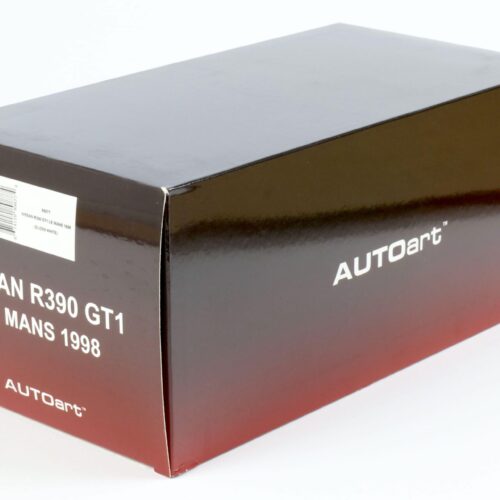 1:18 AUTOart Nissan R390 GT1 Test Car Le Mans 1998 gloss white